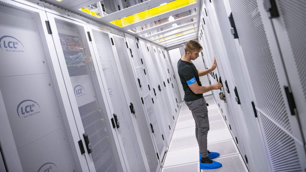 Take a virtual look behind the scenes of our new data center